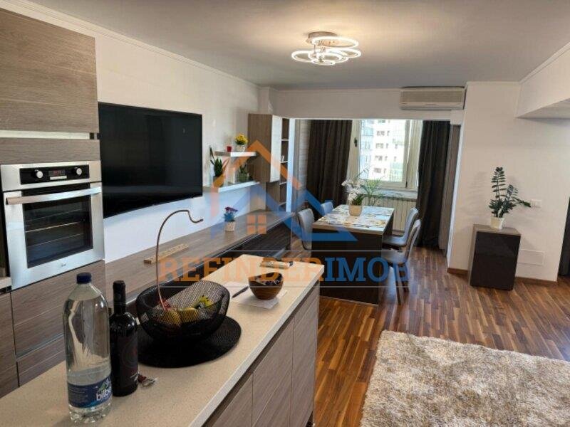 Unirii Apartament de vanzare cu 2 camere, suprafata de 77mp, zona Unirii