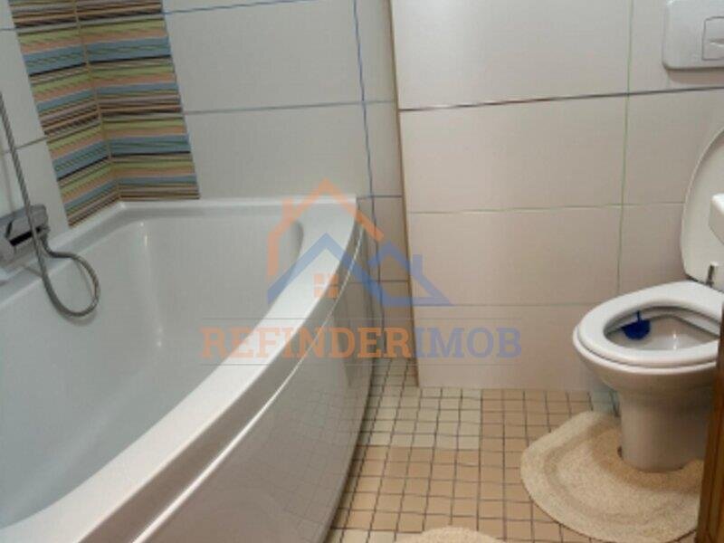 Unirii Apartament de vanzare cu 2 camere, suprafata de 77mp, zona Unirii