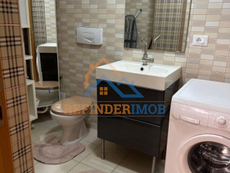 Unirii Apartament de vanzare cu 2 camere, suprafata de 77mp, zona Unirii
