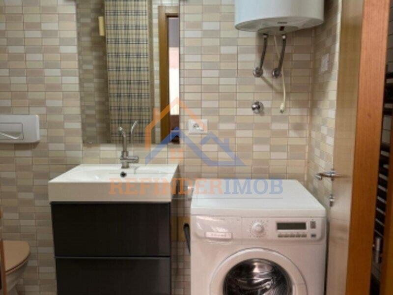 Unirii Apartament de vanzare cu 2 camere, suprafata de 77mp, zona Unirii